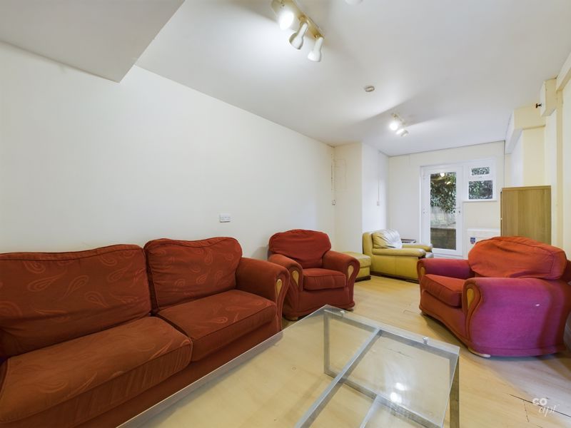 Property photo 1 of 13 Photo 21