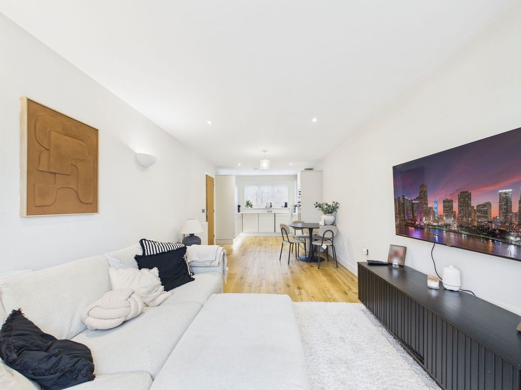 Property photo 3 of 23