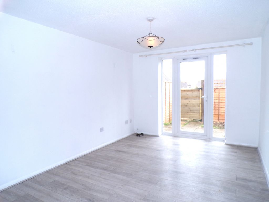 Property photo 3 of 7 Gallery