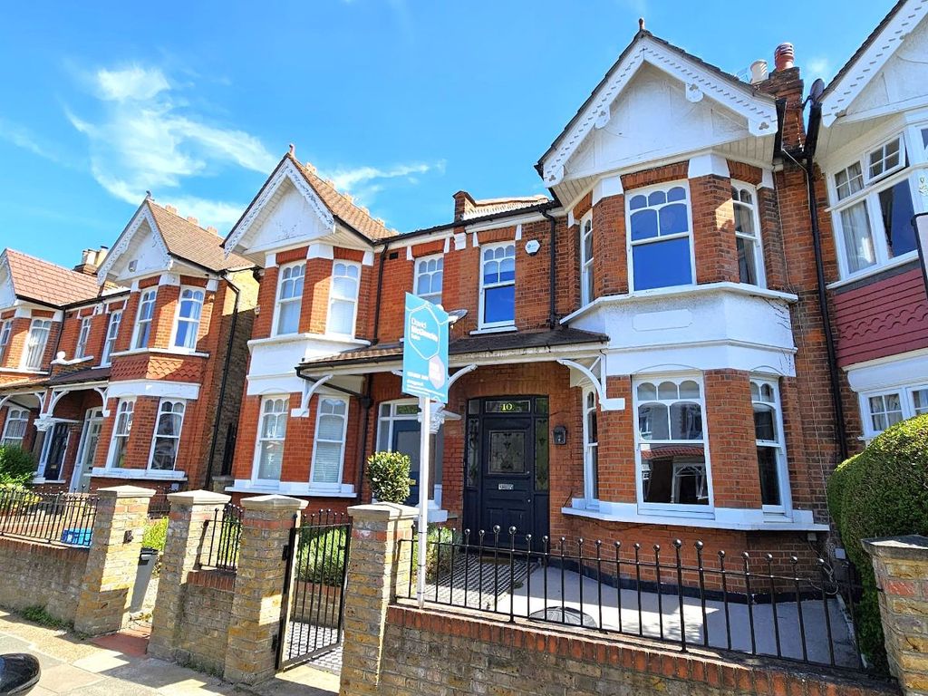 Property photo 1 of 18