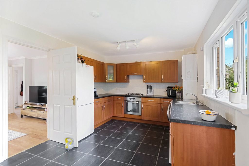 Property photo 3 of 22 Picture No. 06