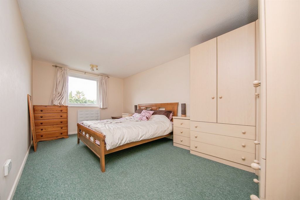 Property photo 3 of 14