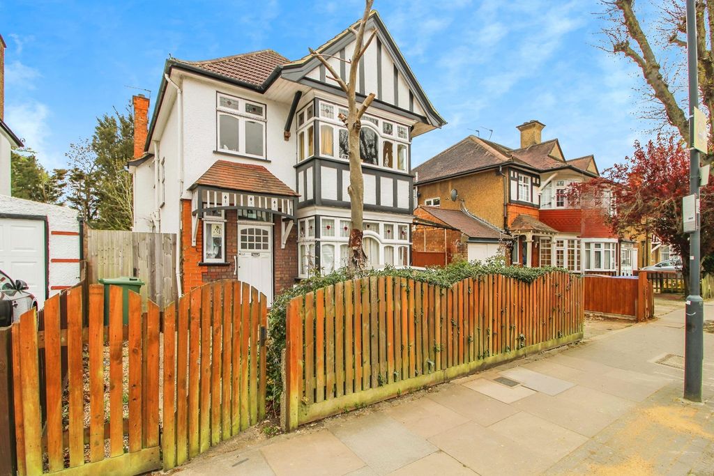 Property photo 1 of 15