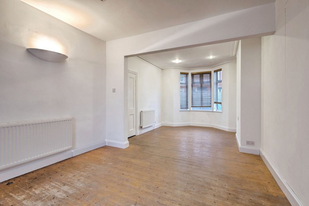 Property photo 2 of 15 Pbox-Img.Jpg