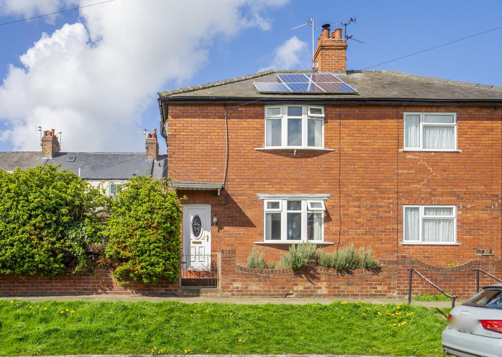 Property photo 1 of 14 Front (Exterior)