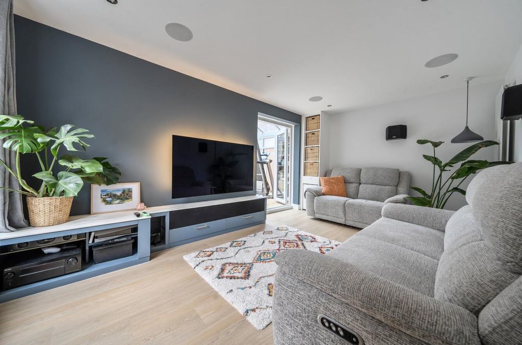 Property photo 2 of 22 1467552-4-6A19A6Fa8Defe.Jpg