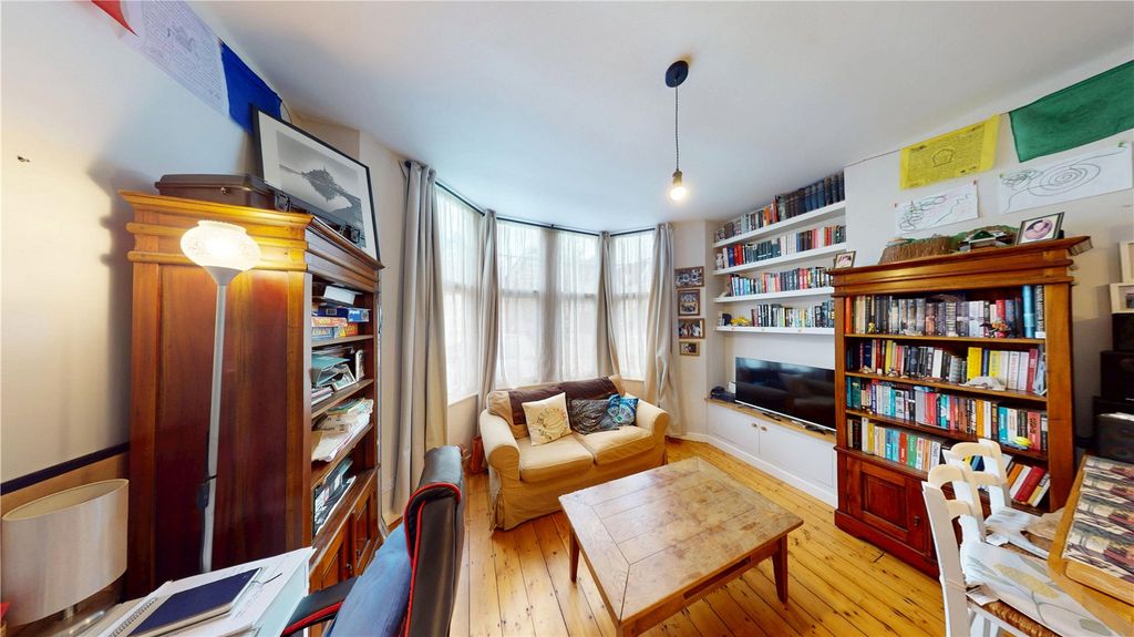 Property photo 3 of 8 Picture No. 02