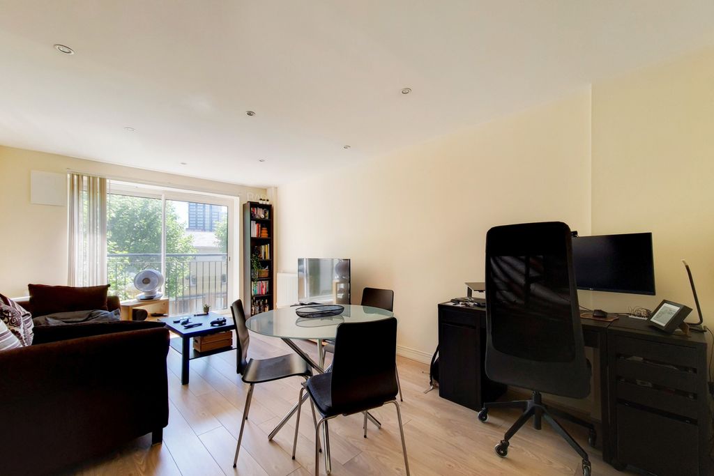 Property photo 2 of 5