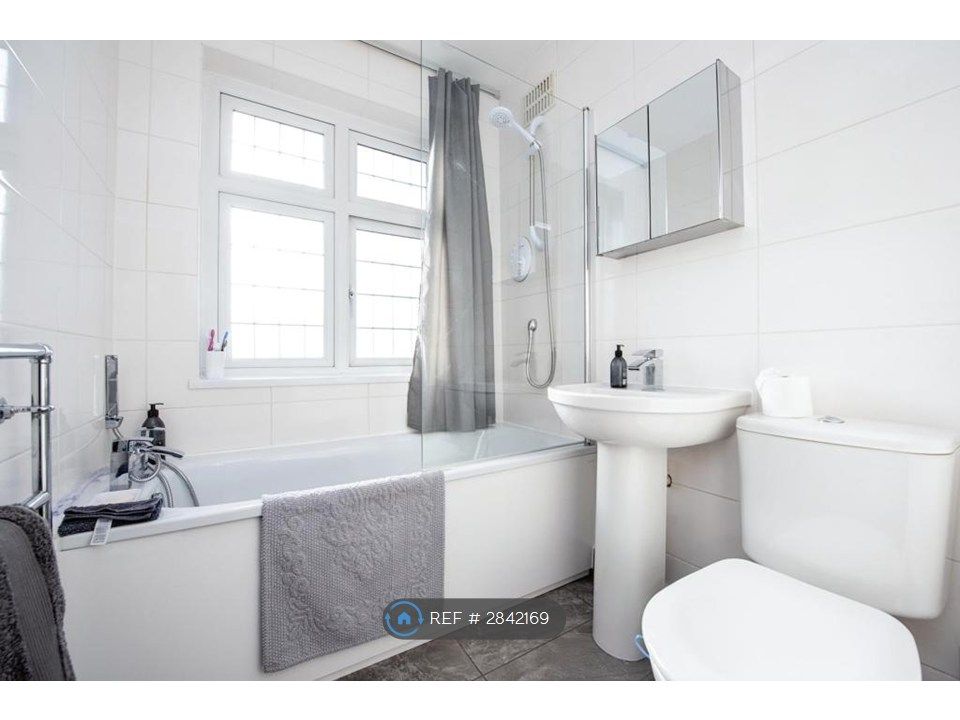 Property photo 2 of 3