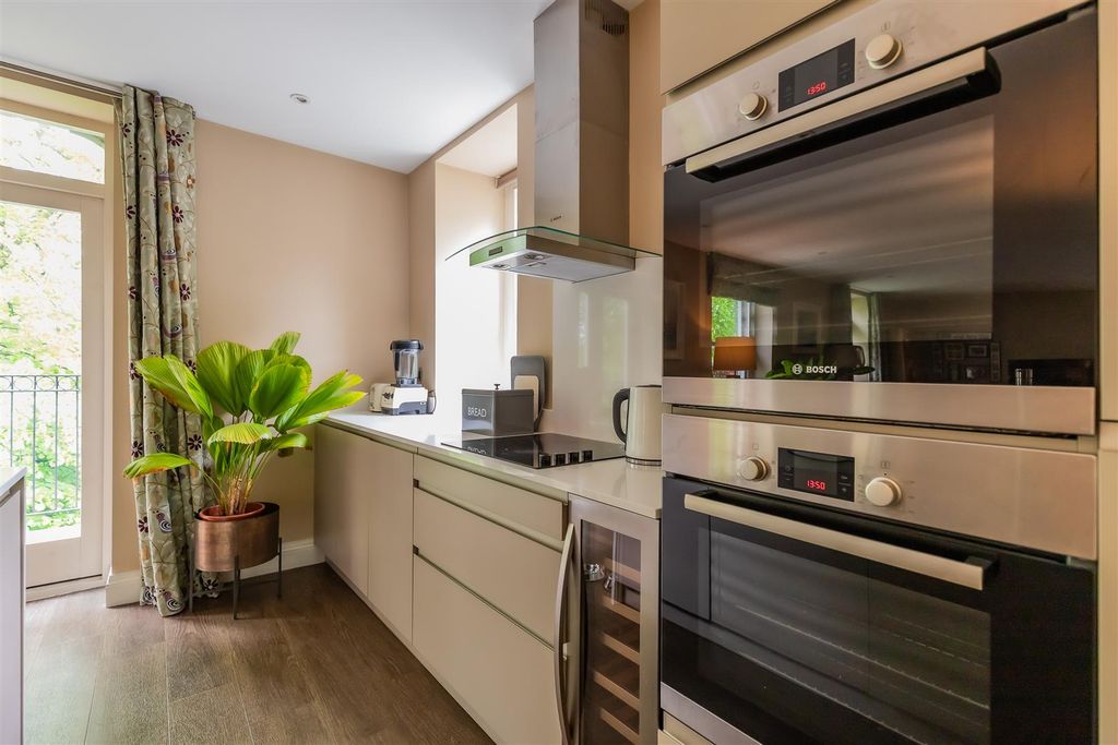 Additional image 21 of 3 bed flat for saleThe Lindens, Romilly Crescent, Pontcanna, Cardiff CF11