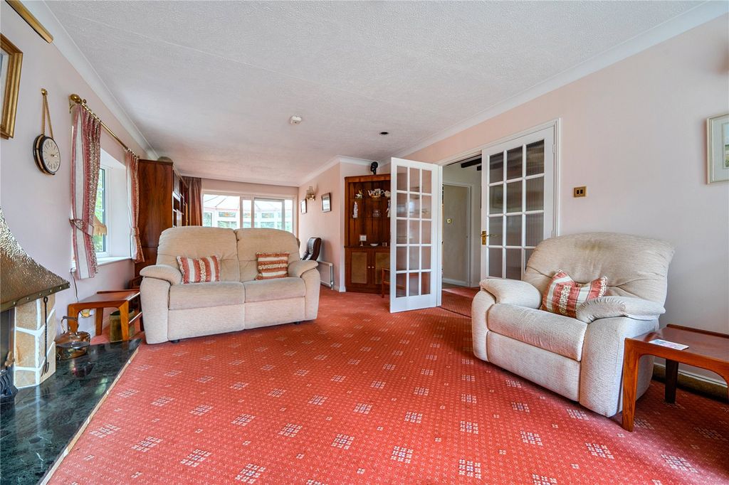 Property photo 2 of 22 Picture No. 17