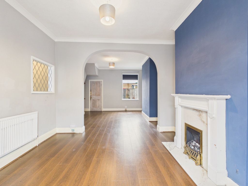 Property photo 2 of 18 5063024