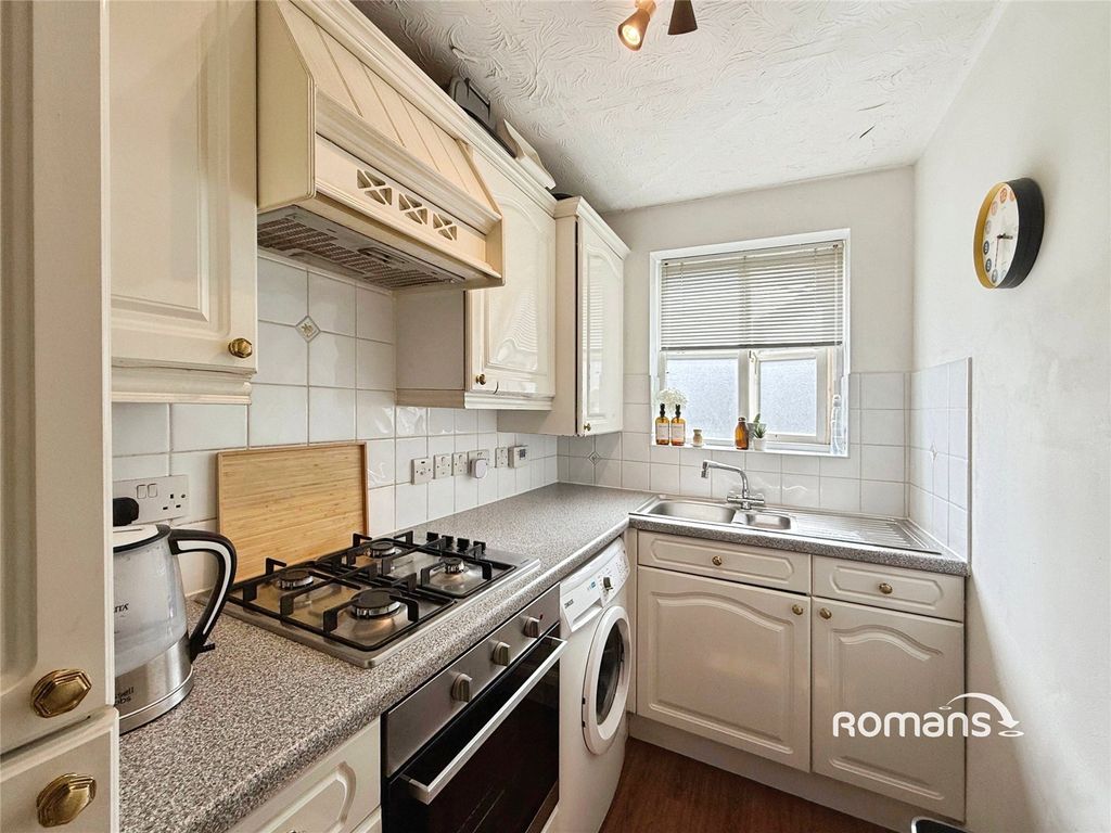 Property photo 3 of 8 Picture No. 06