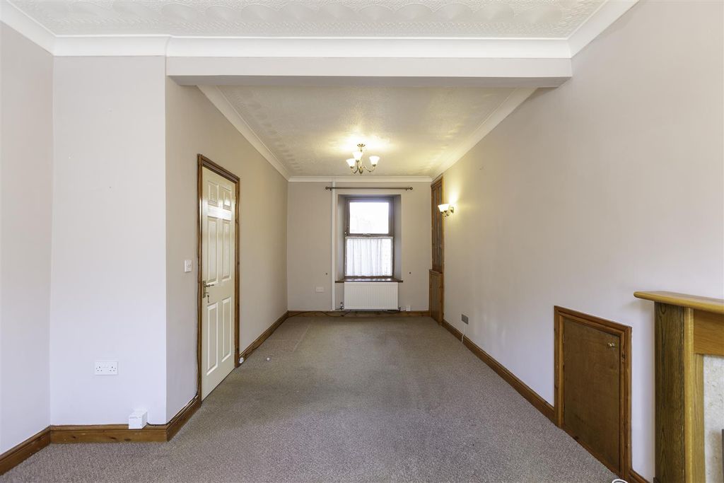 Property photo 2 of 36