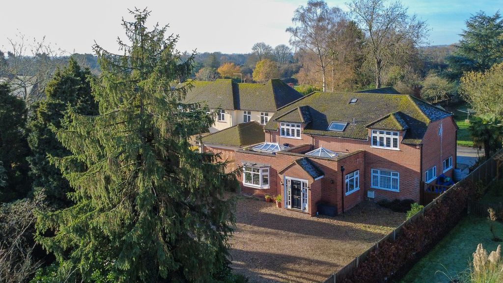 Property photo 1 of 31