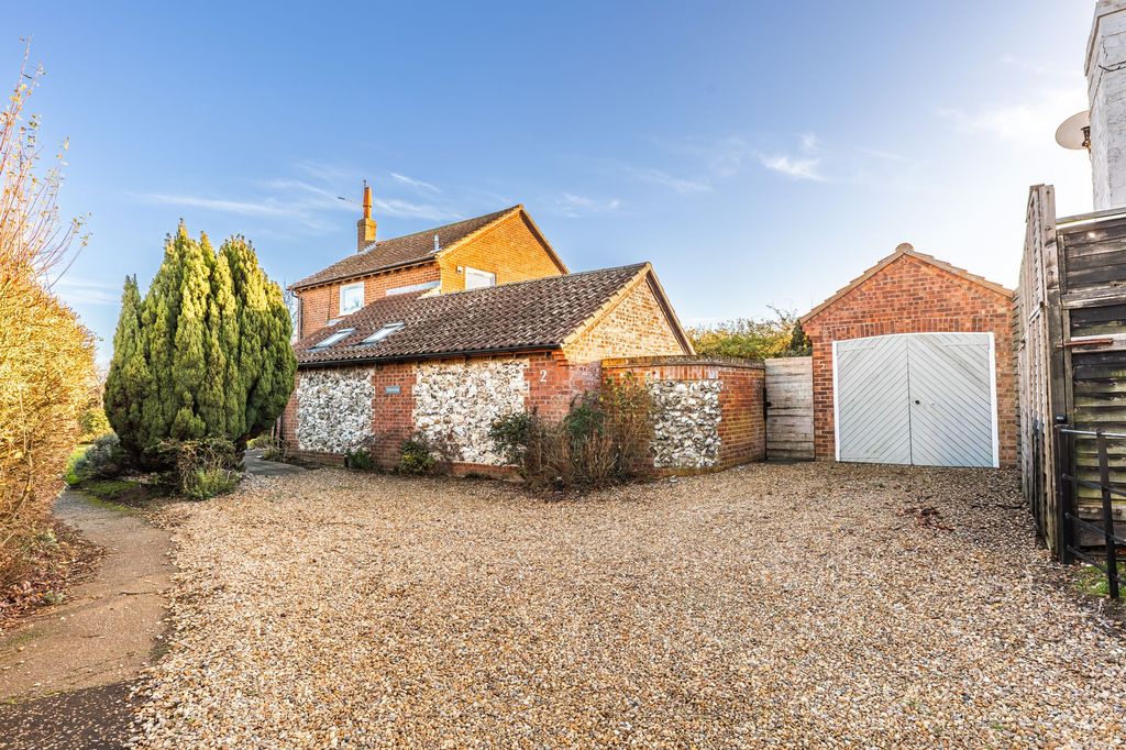Property photo 2 of 11