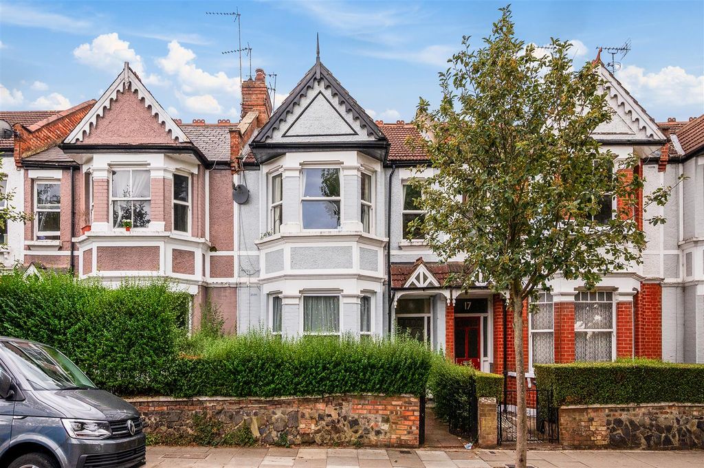 Property photo 1 of 9 Daniels_5A, Riffel Road London, Nw2_016.Jpg