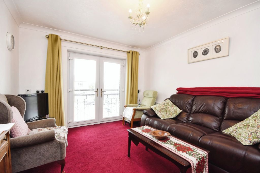 Property photo 3 of 18
