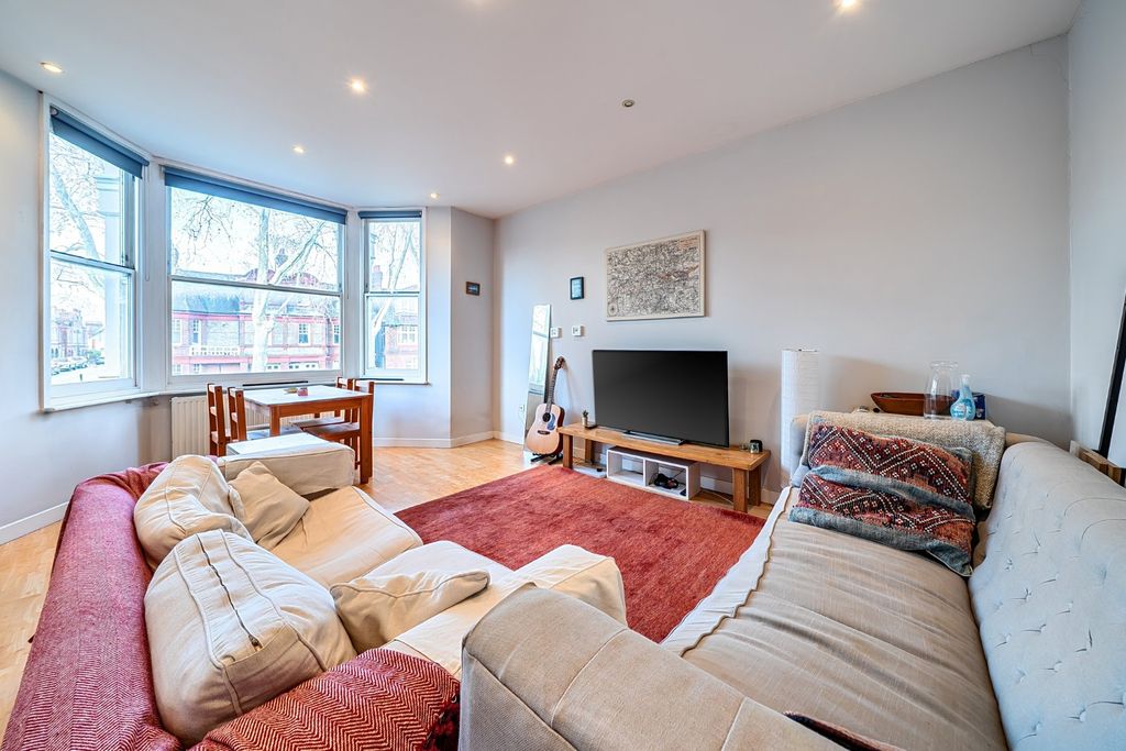 Property photo 1 of 10 Picture No. 11