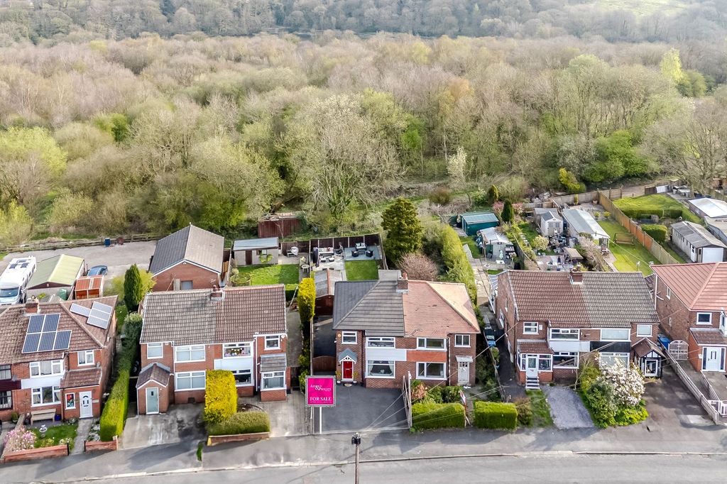 Property photo 2 of 37 Photo 40