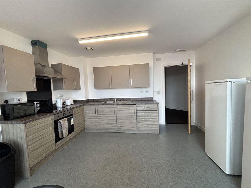 Property photo 3 of 10 Picture No. 09