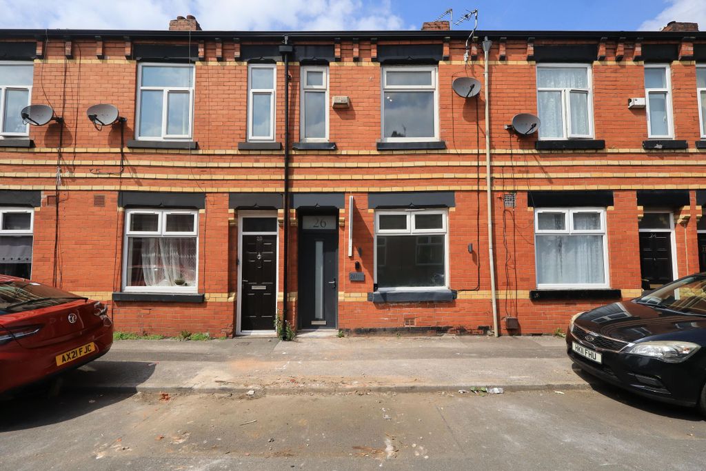 Property photo 1 of 17
