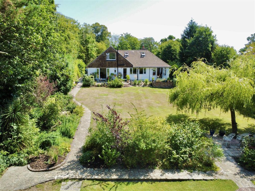 Property photo 2 of 35