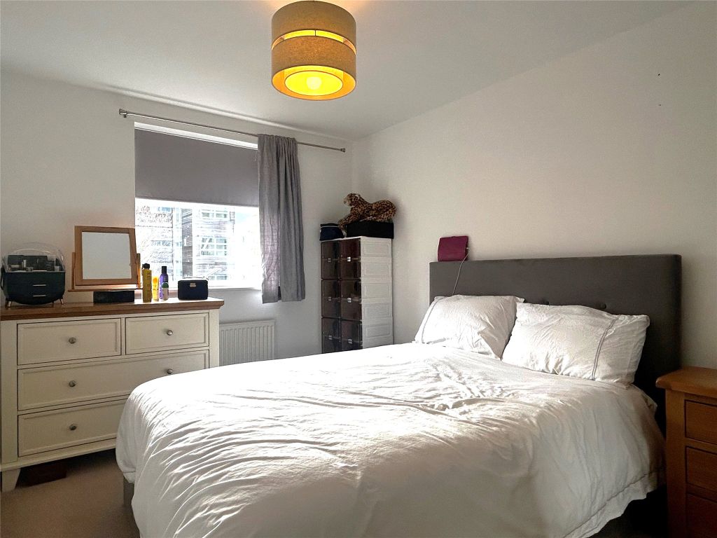 Property photo 3 of 10 Master Bedroom