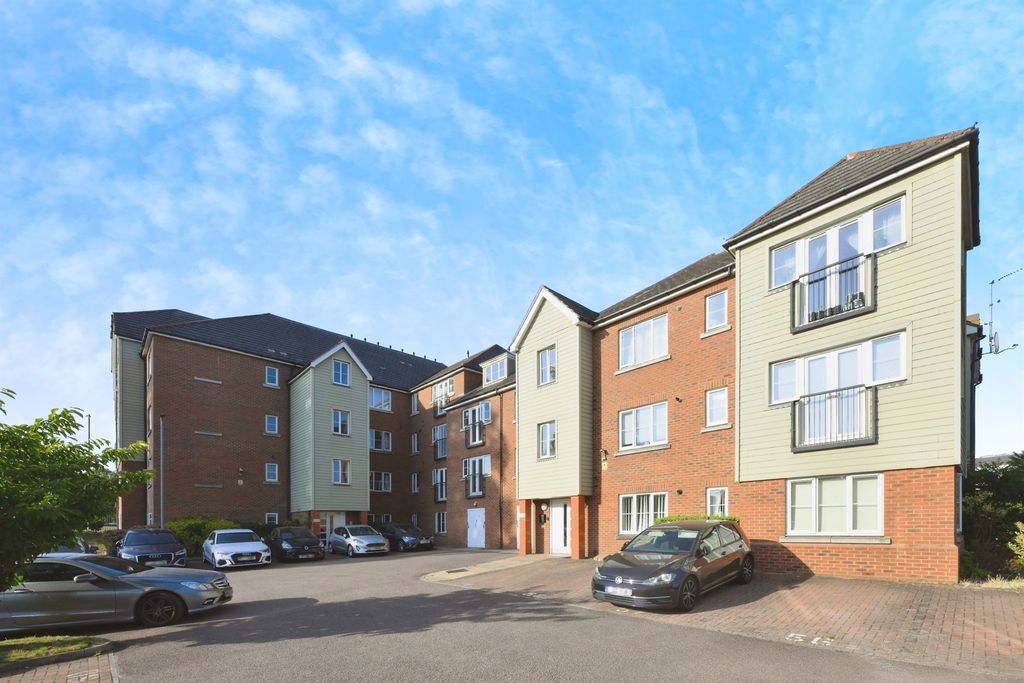 Property photo 3 of 15