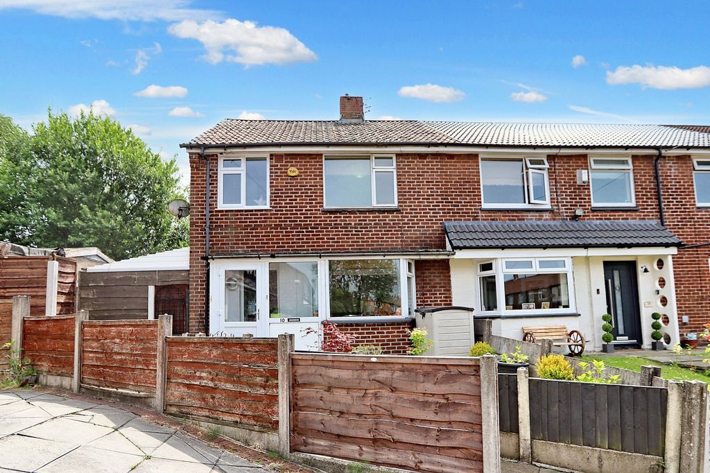 Property photo 2 of 23