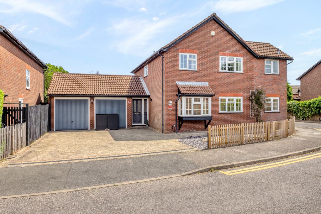 Property photo 1 of 27 Picture No. 36