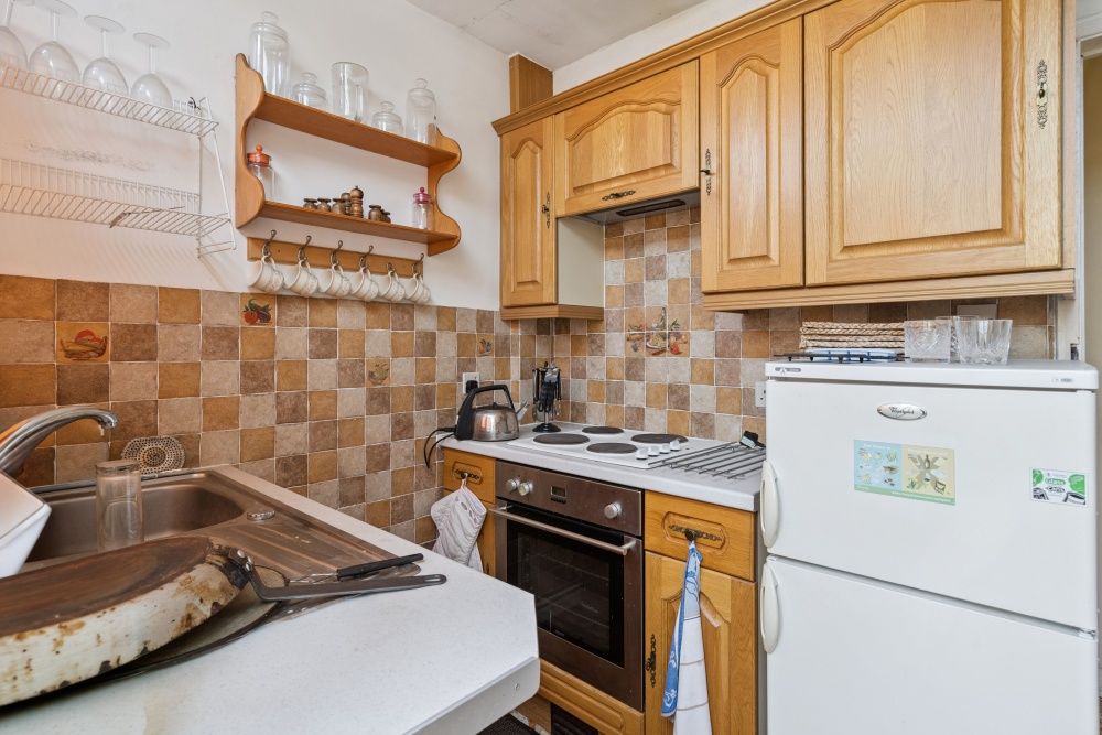 Property photo 3 of 12