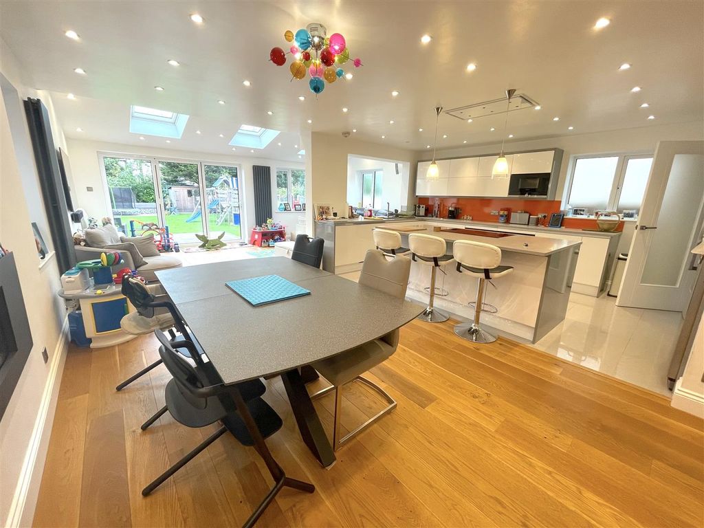 Property photo 3 of 20 Tempimage8Rlk6T.Jpg