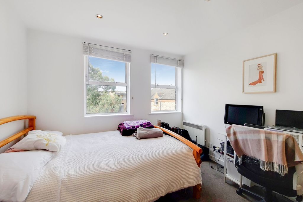 Property photo 2 of 10