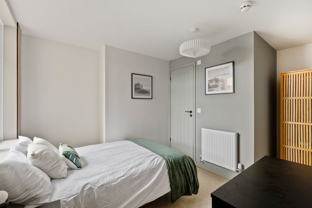 Property photo 1 of 10 0037