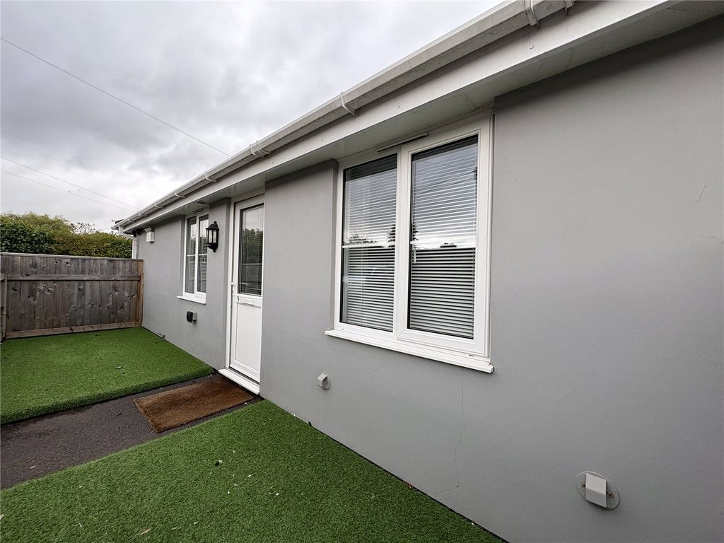 Property photo 2 of 11 Picture No. 24