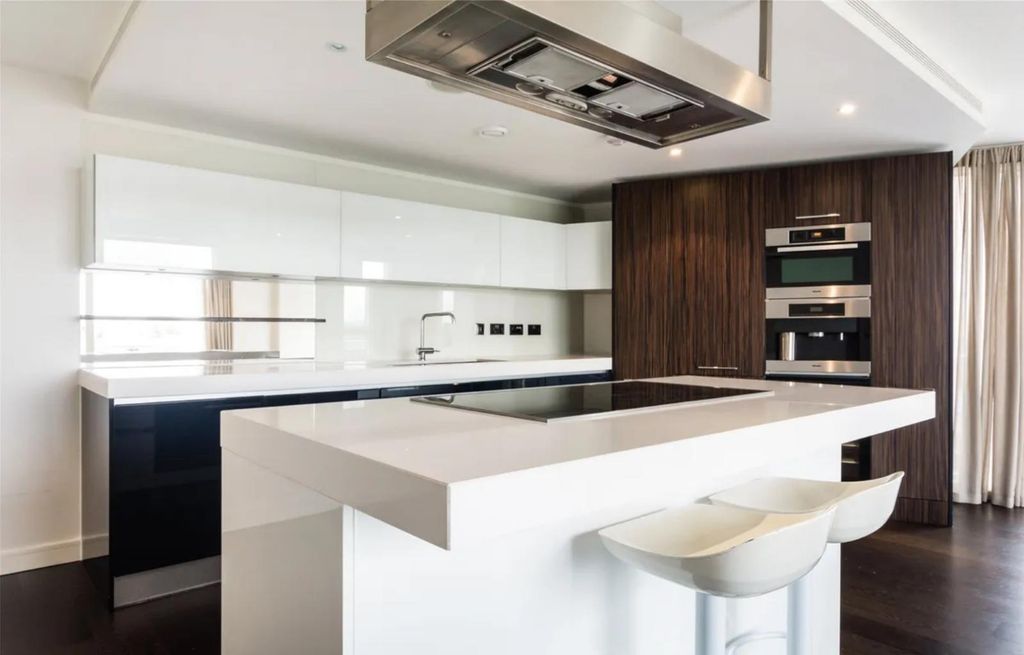 Property photo 3 of 8 59d2A4d9-E098-4065-A2Eb-31d5Dd5Ca7c3.Jpg