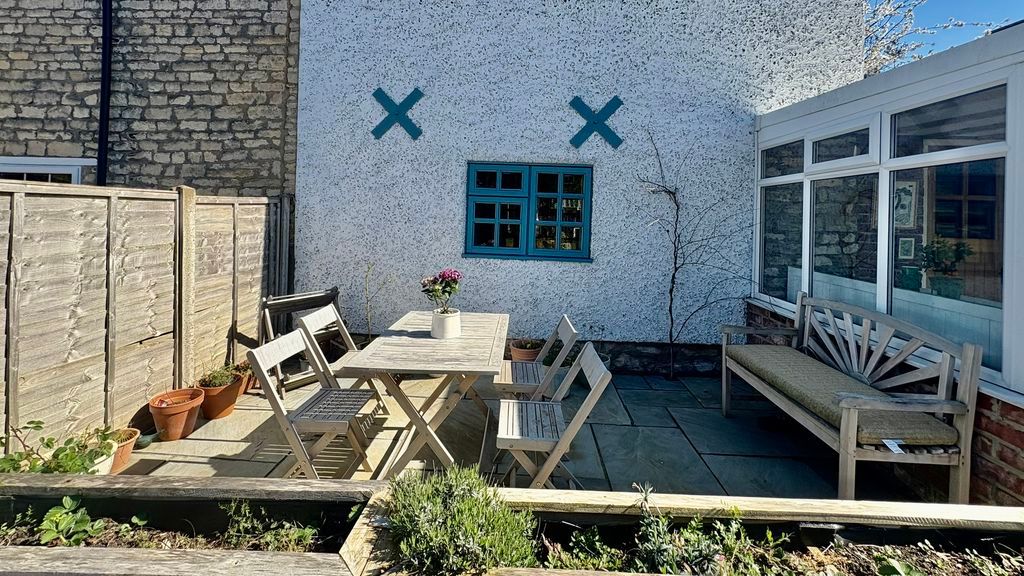 Property photo 2 of 16 Photo 15