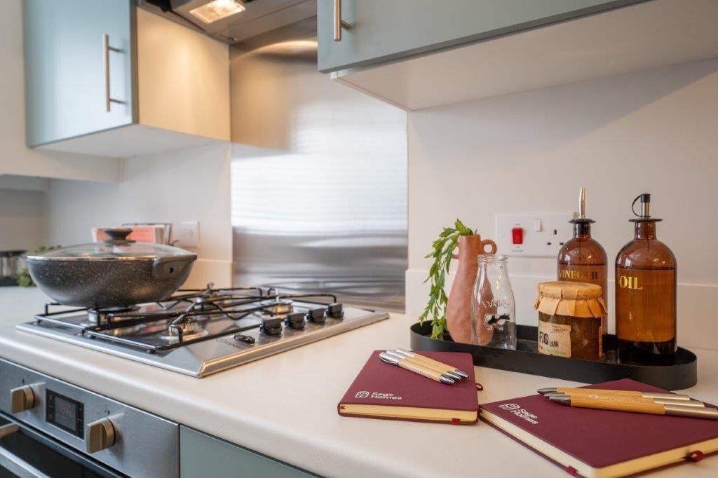 Property photo 3 of 6 Kitchen