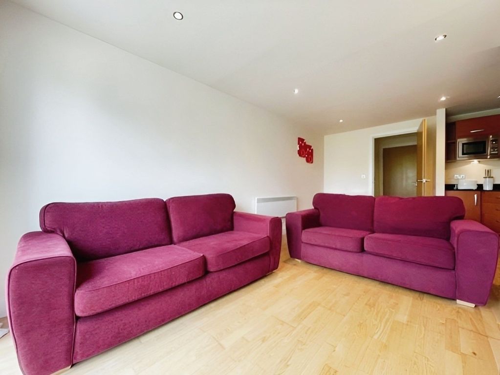 Property photo 2 of 9 Picture No. 15