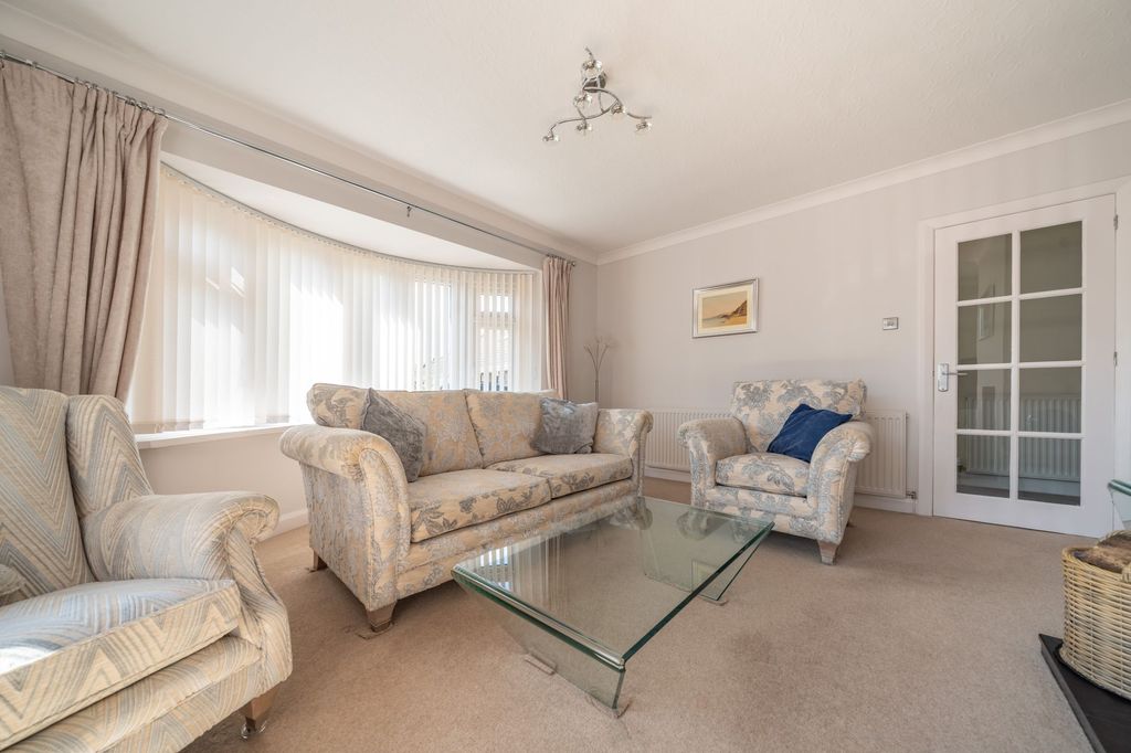 Property photo 3 of 48