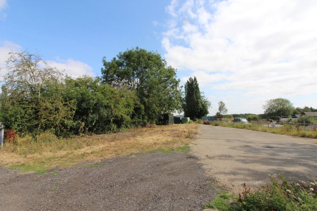 Property photo 3 of 10 Picture No. 04