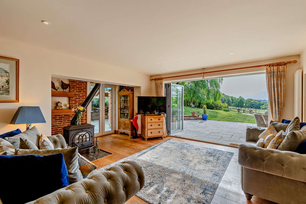 Property photo 3 of 29 Image