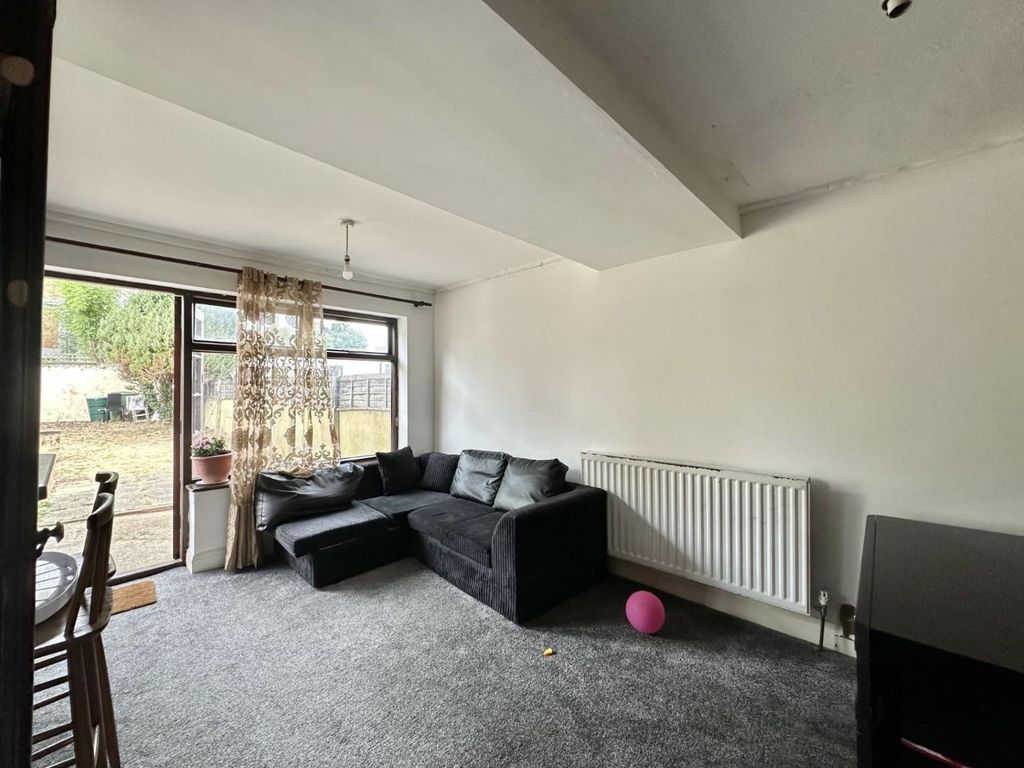 Property photo 3 of 15 F545F799-1557-46E6-B6c1-Fb0308Fc510A.Jpg