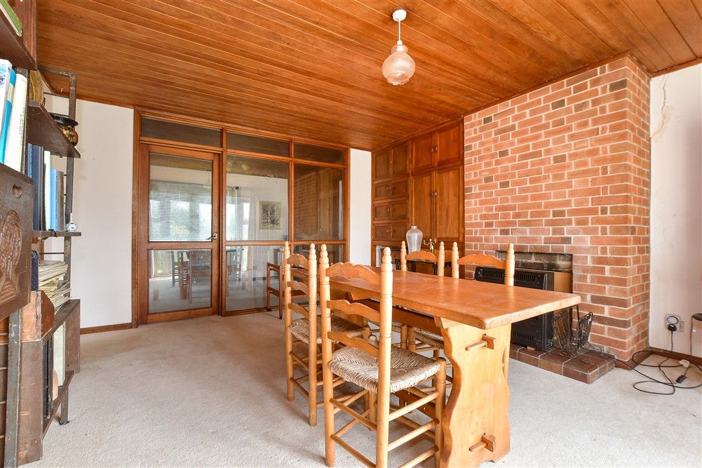 Property photo 1 of 15 Lounge