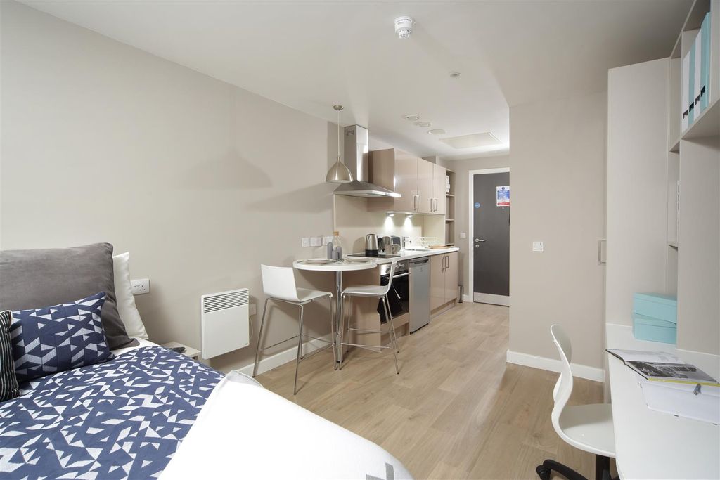Property photo 1 of 66