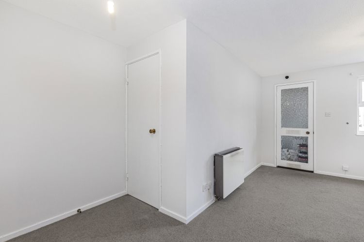 Property photo 3 of 9 302224