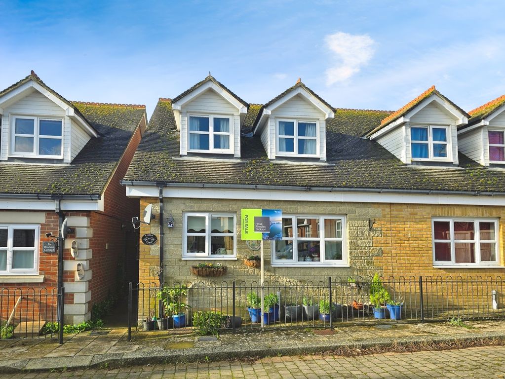 Property photo 1 of 15 Front