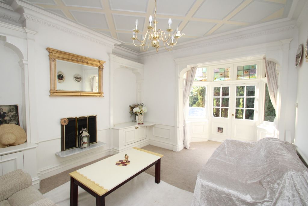 Property photo 2 of 21