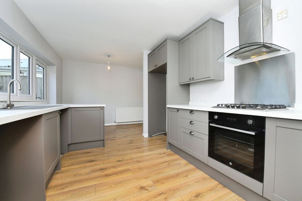 Property photo 2 of 15 Photo